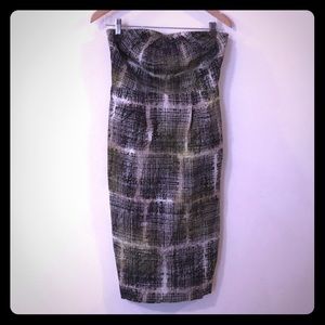 SALE: Sleek strapless dress by Edme & Esyllte